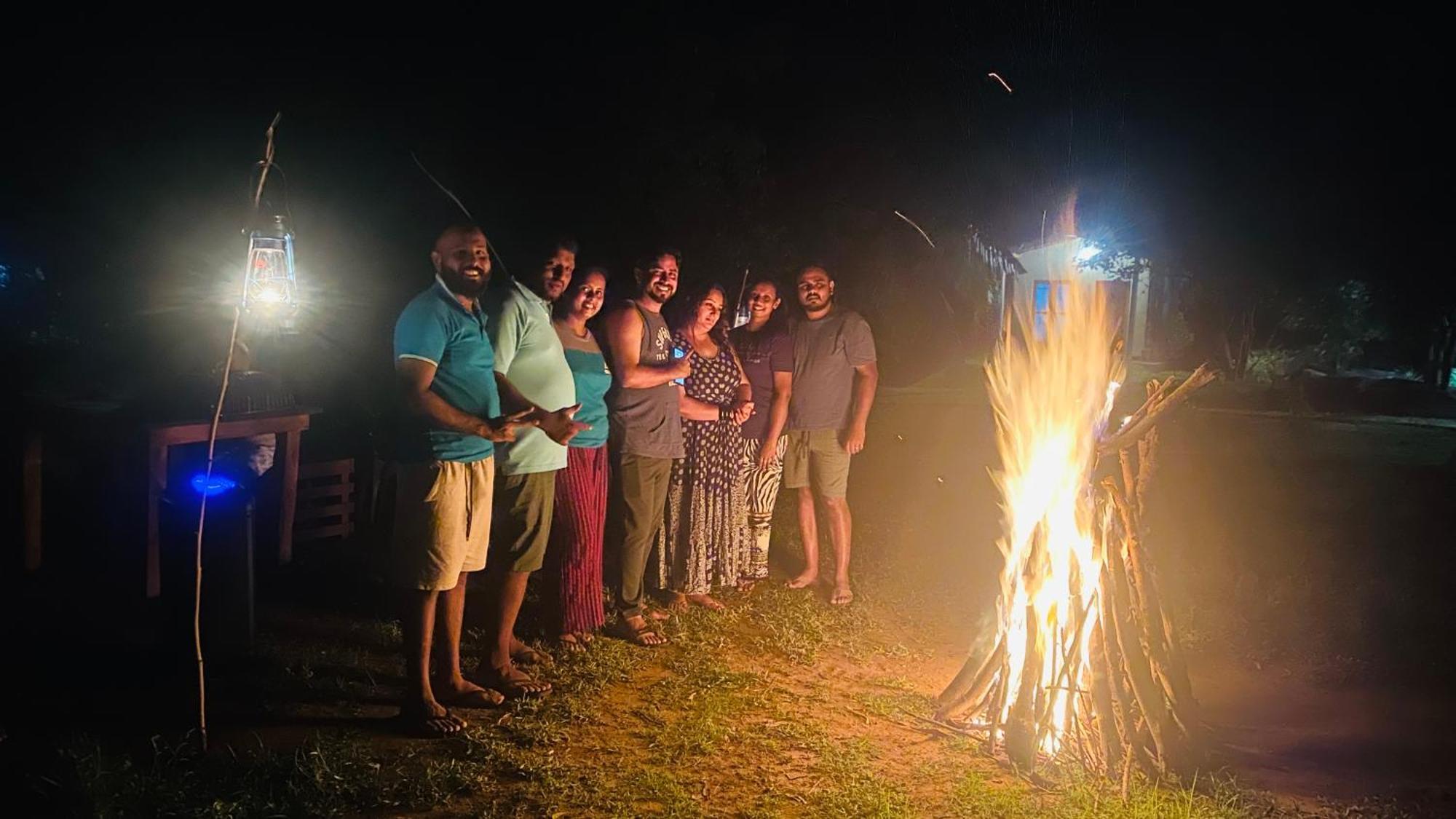 River Paradise Safari House With Cooking Class 达瓦拉维 外观 照片